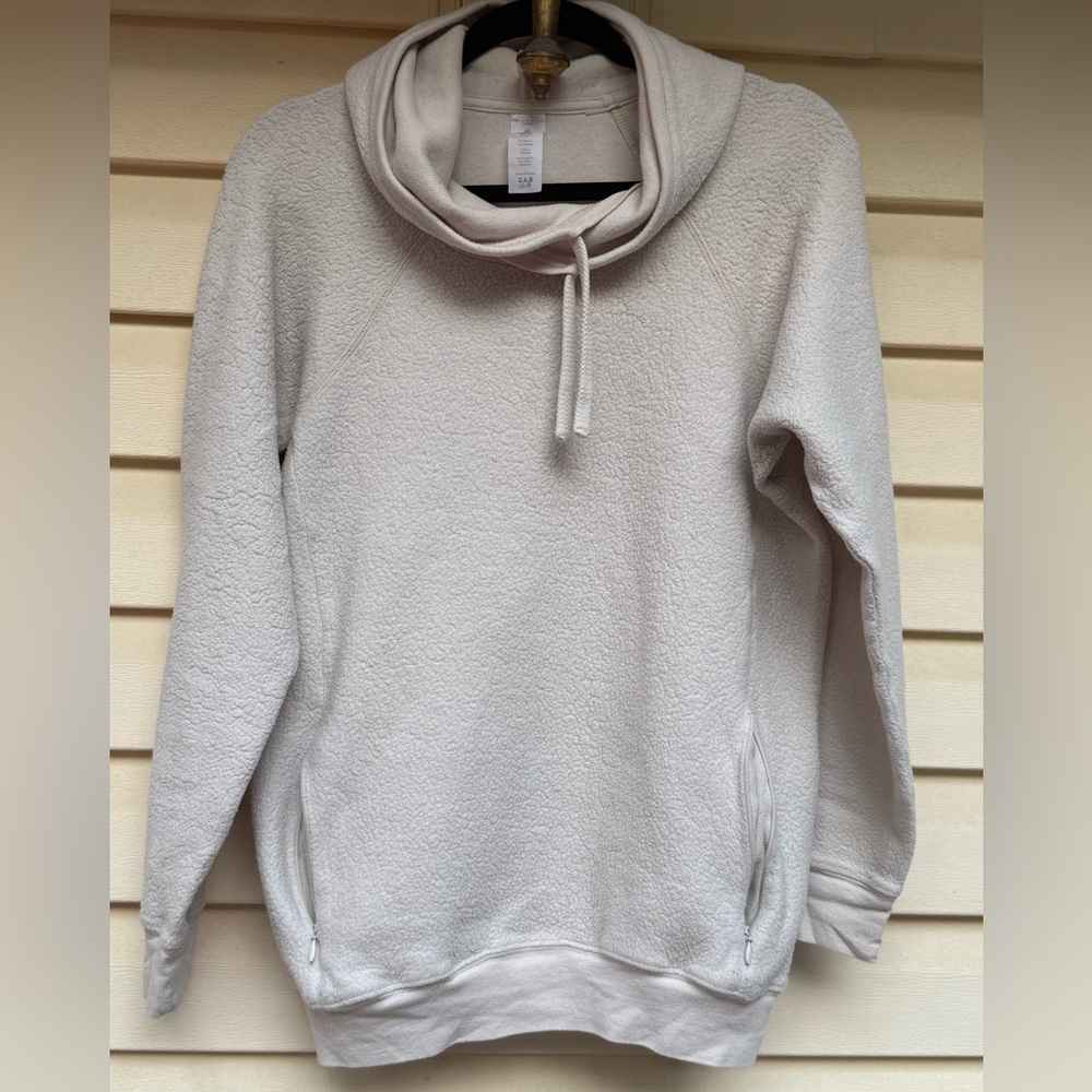ALO Yoga Light Cream Hoodie Sweater